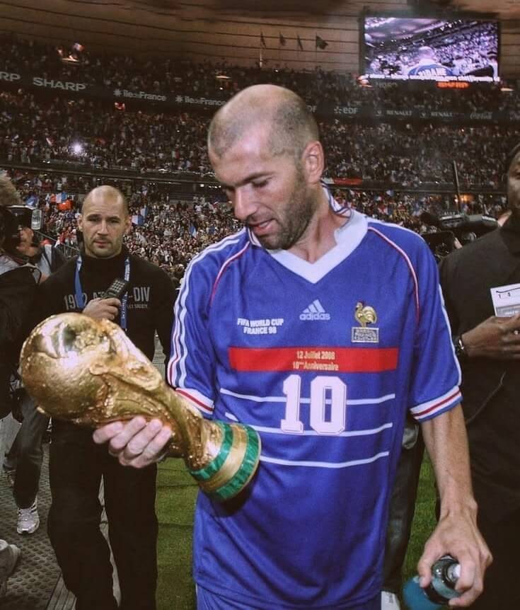 ZINEDINE ZIDANE — Francia